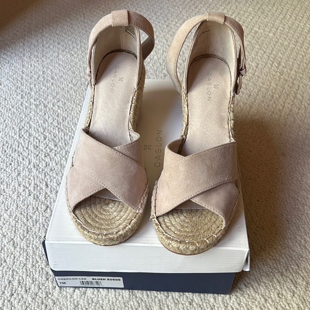 New Caslon Blush Suede Wedge Sandals size 7
